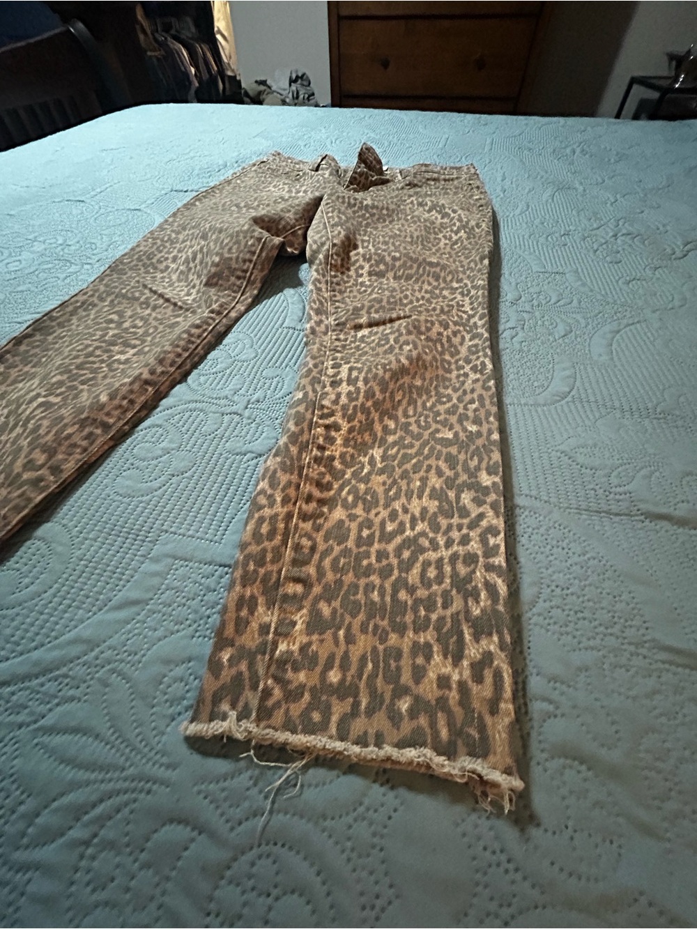 Jessica Simpson Leopard Print Cropped Skinny Jeans - Picture 3 of 4